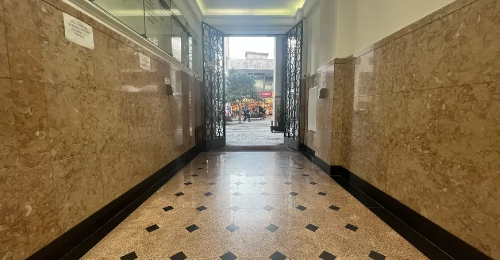 sala-comercial-com-2-quartos-a-venda-31m-no-centro-curitiba-11