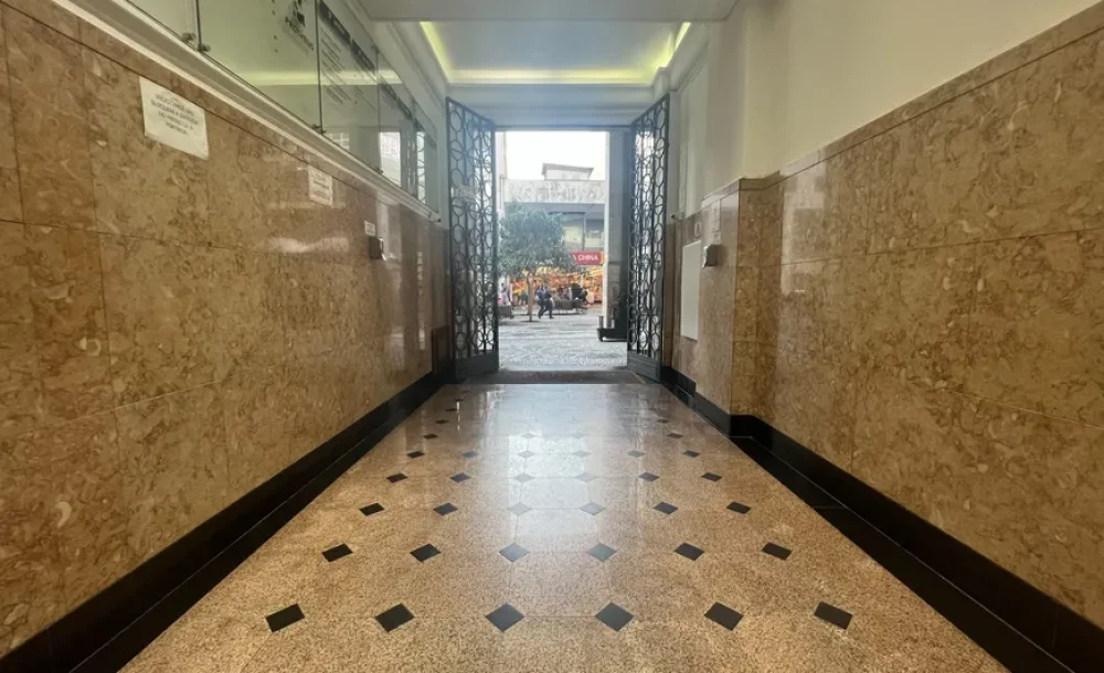 sala-comercial-com-2-quartos-a-venda-31m-no-centro-curitiba-11