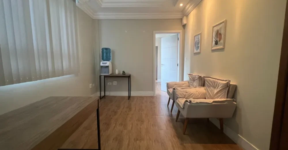 sala-comercial-com-2-quartos-a-venda-31m-no-centro-curitiba-2