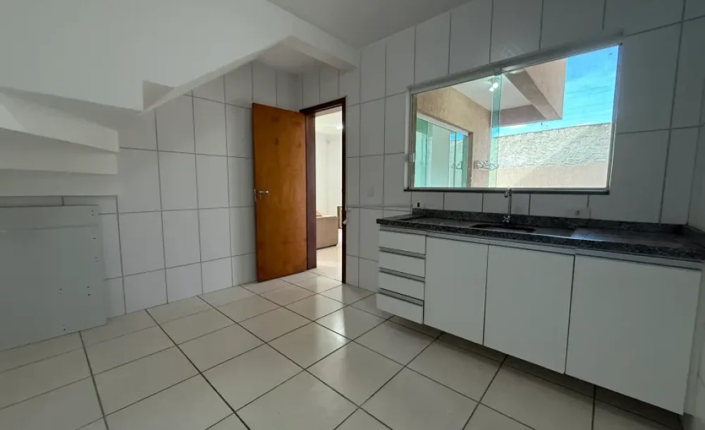 sobrado-com-3-quartos-a-venda-94m-no-pinheirinho-curitiba-10