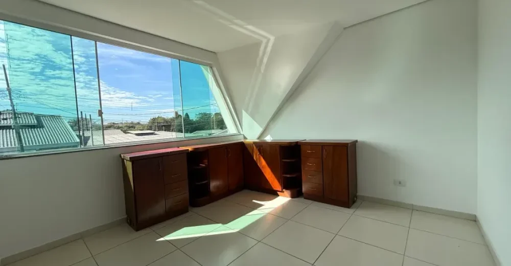 sobrado-com-3-quartos-a-venda-94m-no-pinheirinho-curitiba-12