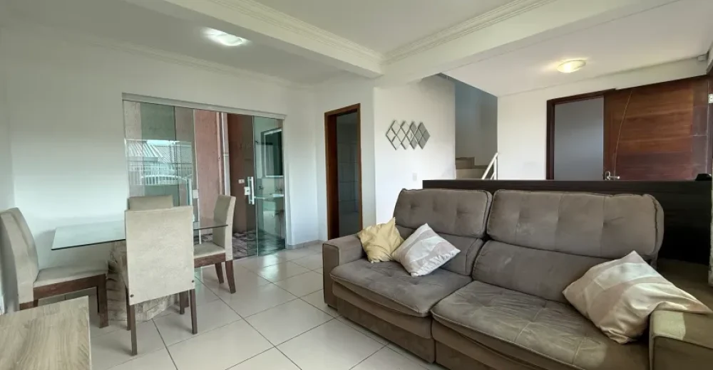 sobrado-com-3-quartos-a-venda-94m-no-pinheirinho-curitiba-8